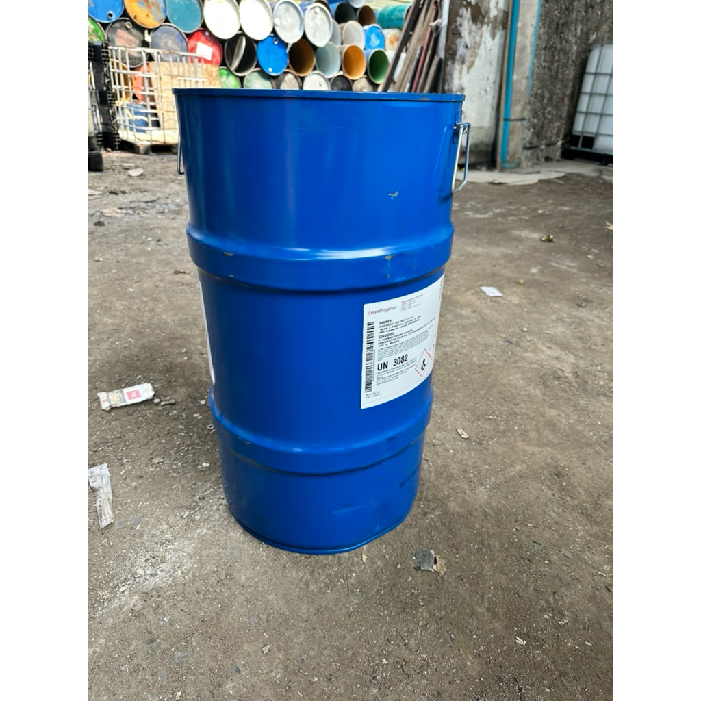 drum besi / tong besi / kaleng 60  liter bekas parfum