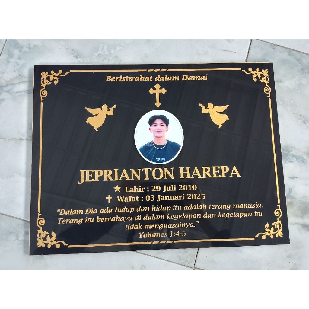 BATU NISAN FOTO KRISTEN BAHAN GRANITE UKIR UK 40X30CM