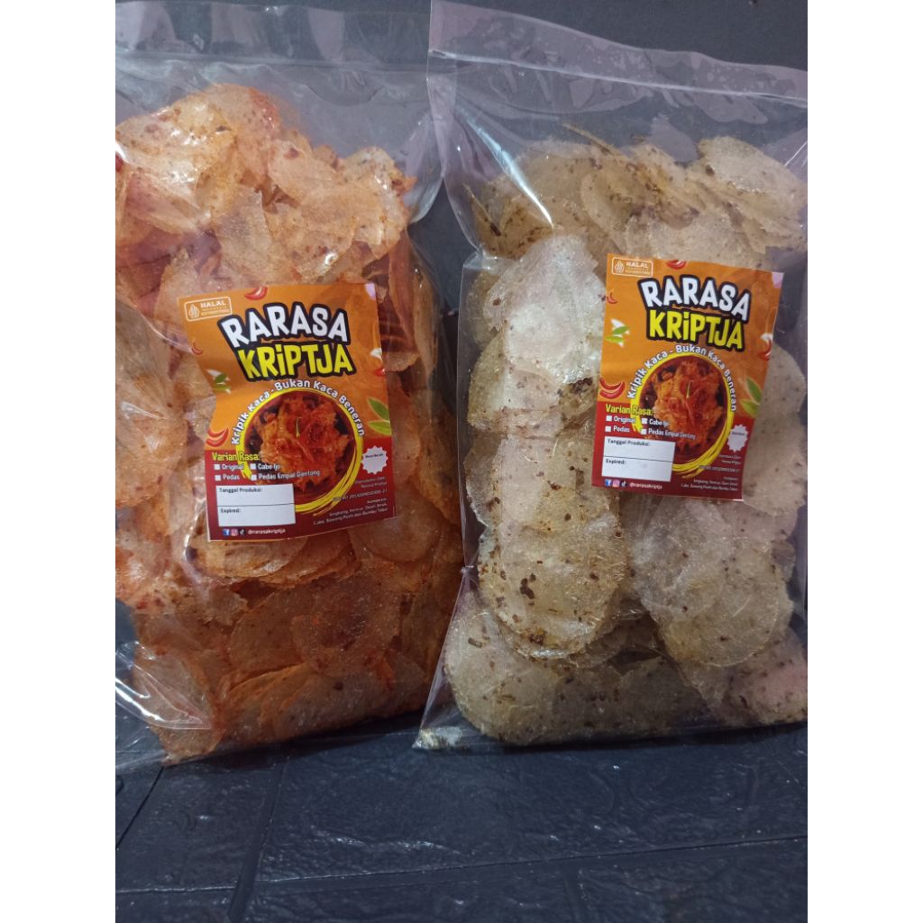 

PAKET BUNDLING KERIPIK KACA/RARASA KRIPTJA/ KERIPIK KACA PEDAS BALADO & CABE IJO DAUN JERUK 250 GRAM