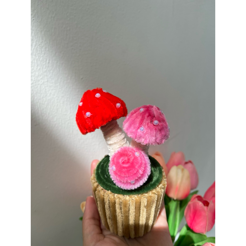 

Jamur Hiasan Bunga Pot Mini