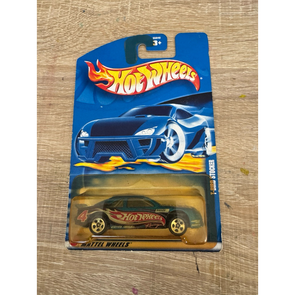 T-Bird stocker hot wheels 2001