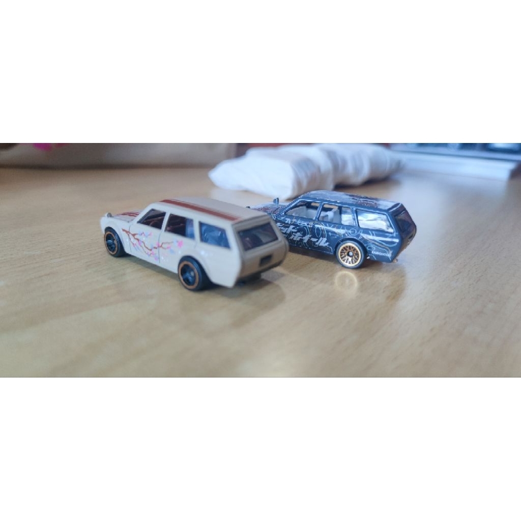 hotwheels Datsun wagon