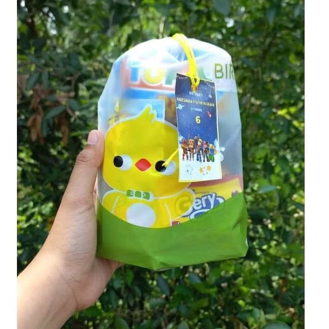 

BINGKISAN/PARCEL SNACK ULANGTAHUN MURAH FREE KARTU HANGTAG