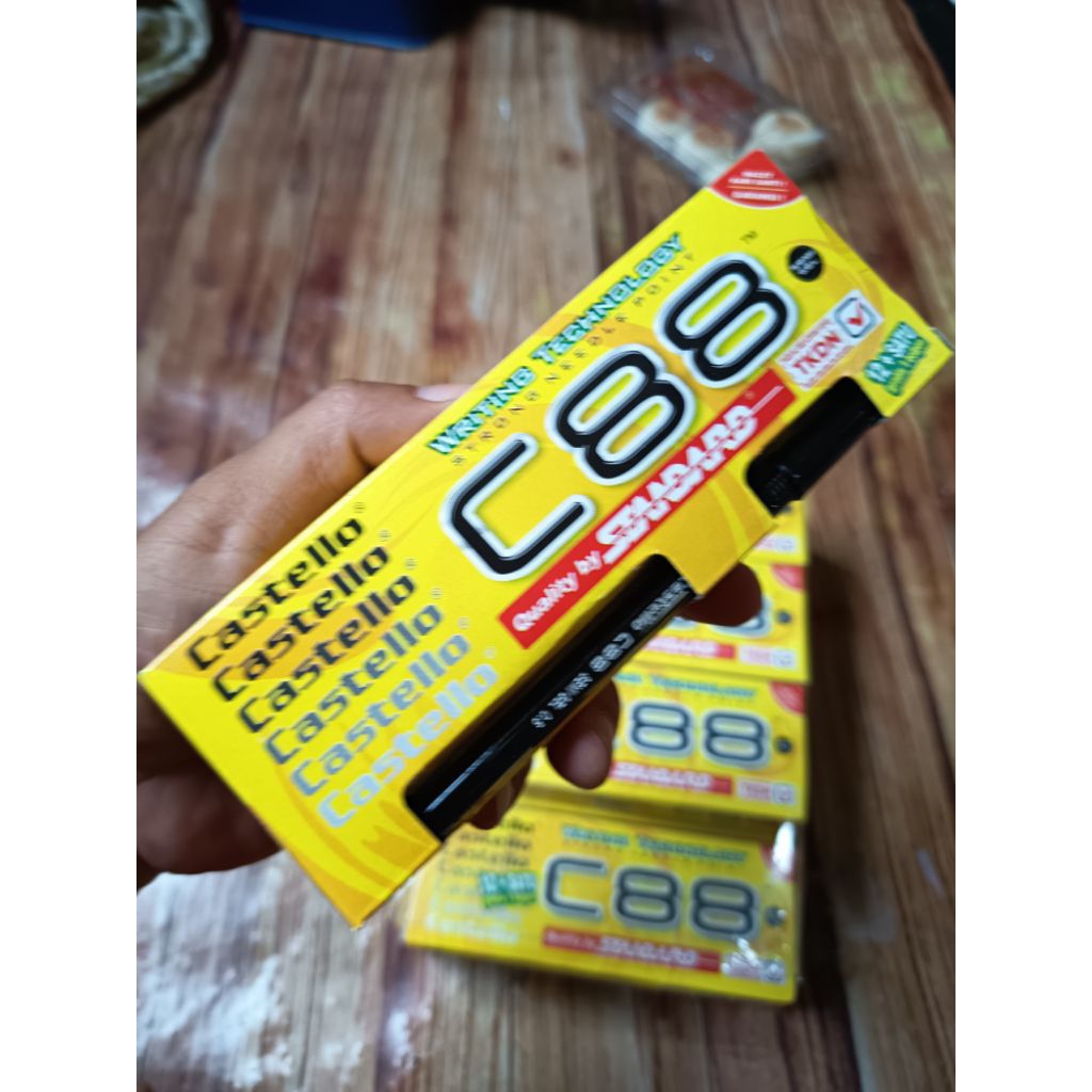 

bulpen castello hitam qualiti by standard 1 box (12+1 pcs)