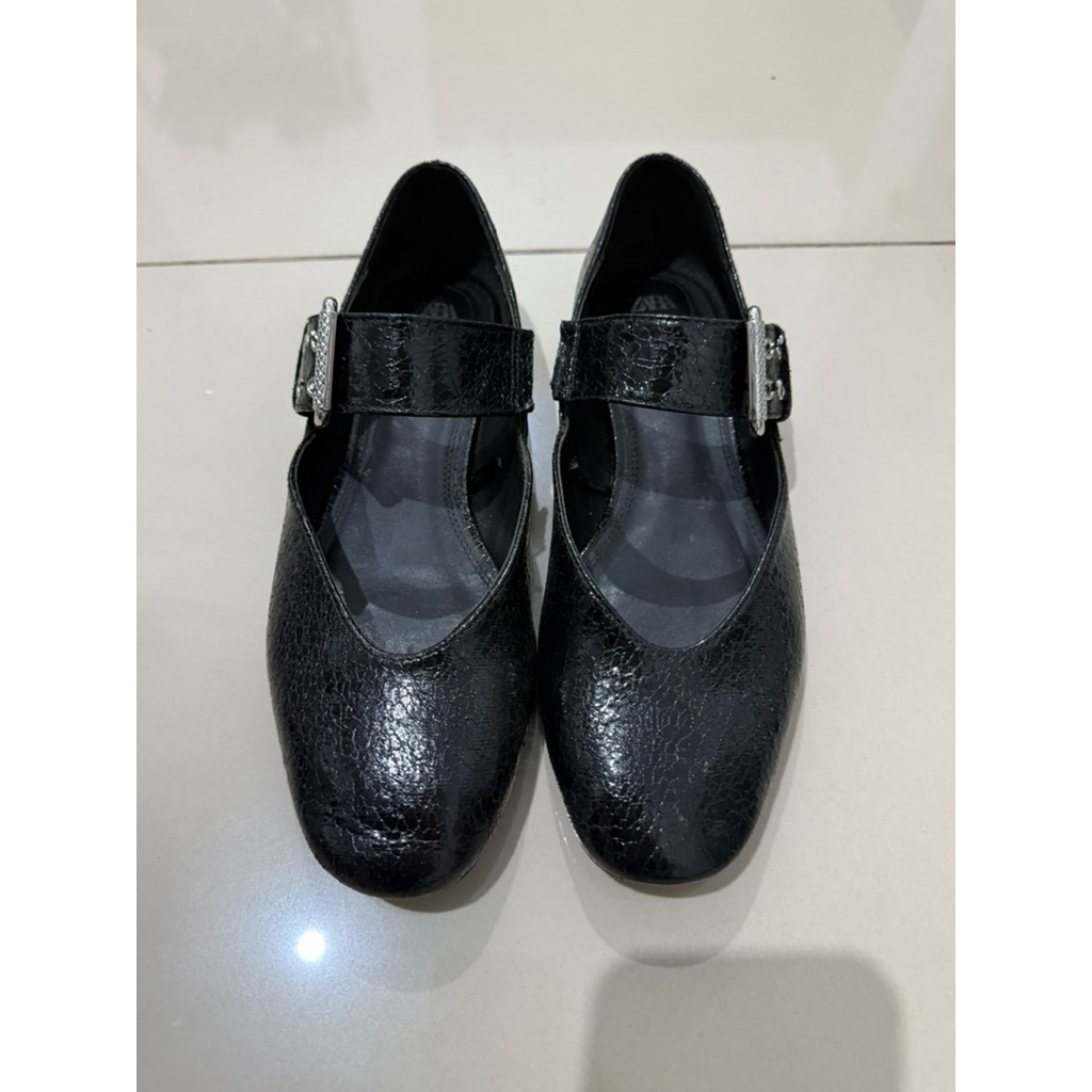 ZARA sepatu wanita flats warna hitam