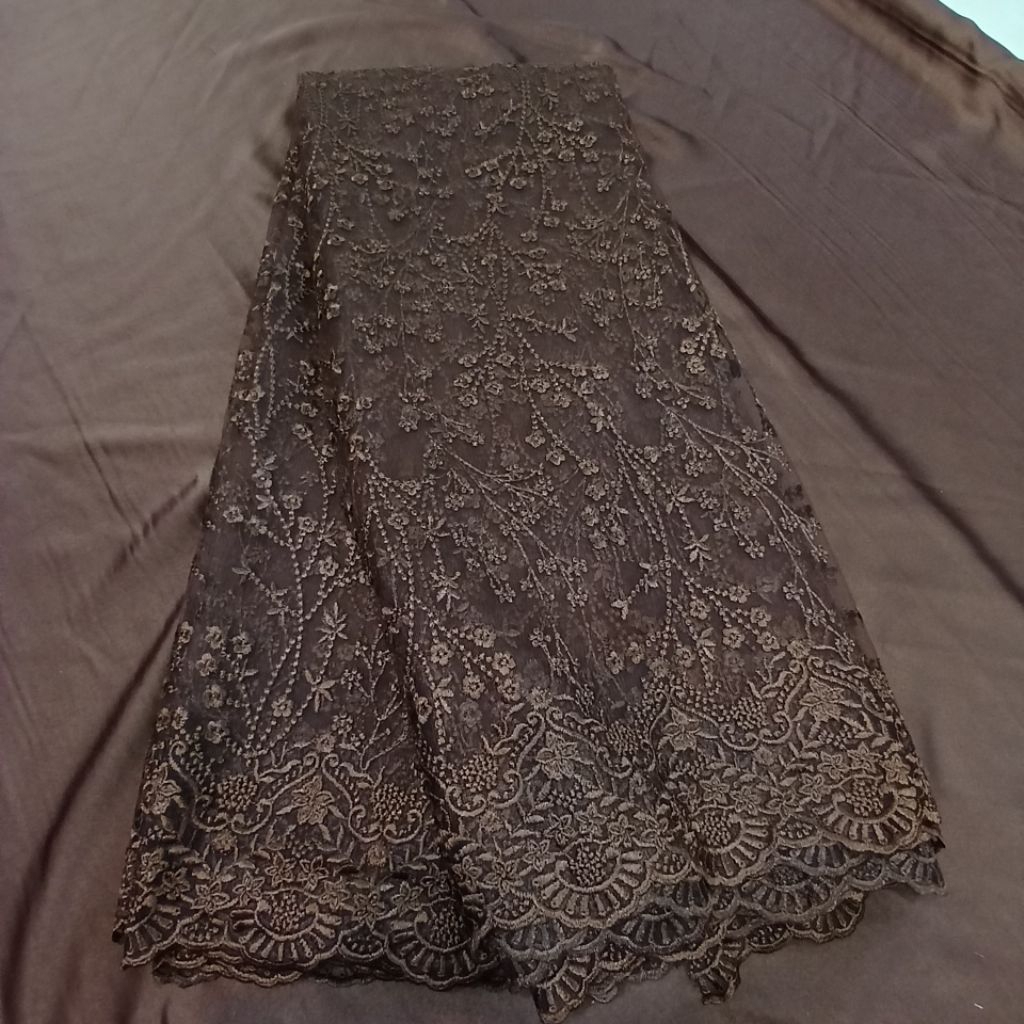 (COD) KAIN TILE BRESMED SEPAKET/TILE BORDIR+MAXMARA PREMIUM+ROBERTO CAVALI+VELVET PREMIUM