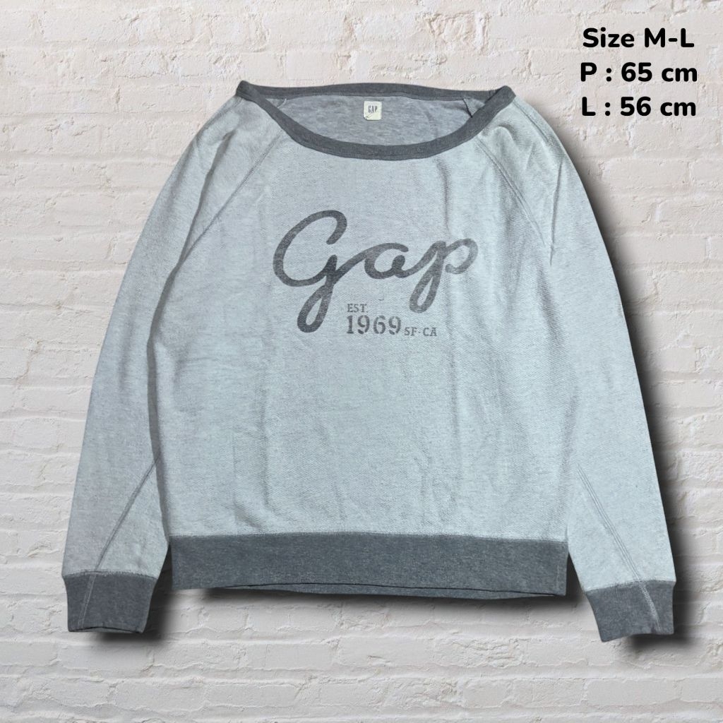 Size M-L Crewneck Gap Oversize Grey White    Second Preloved #K107