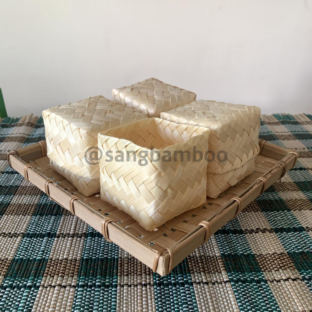 

Besek Anyaman Kecil 6x6 Besek Bambu Besek Hantaran Besek Hajatan Besek Souvenir