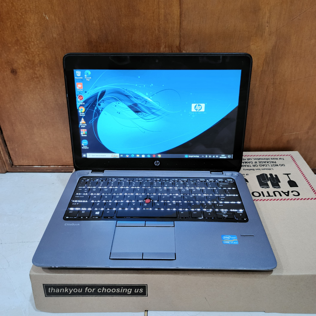 Laptop HP Elitbook 820 G1, Core i7-4600U, Ram 8 GB / 256Gb, Black Silver, BERGARANSI