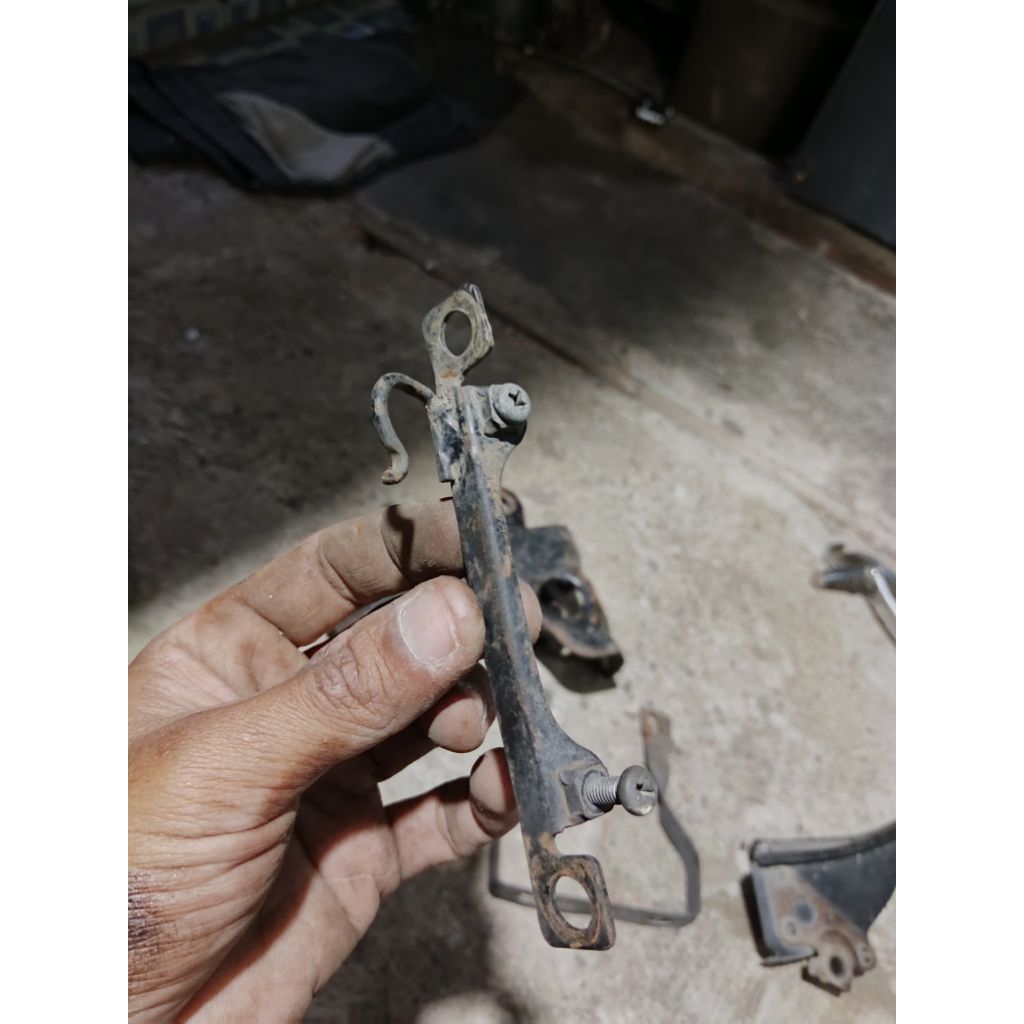 Pangkon kumis gl 100/125 original copotan