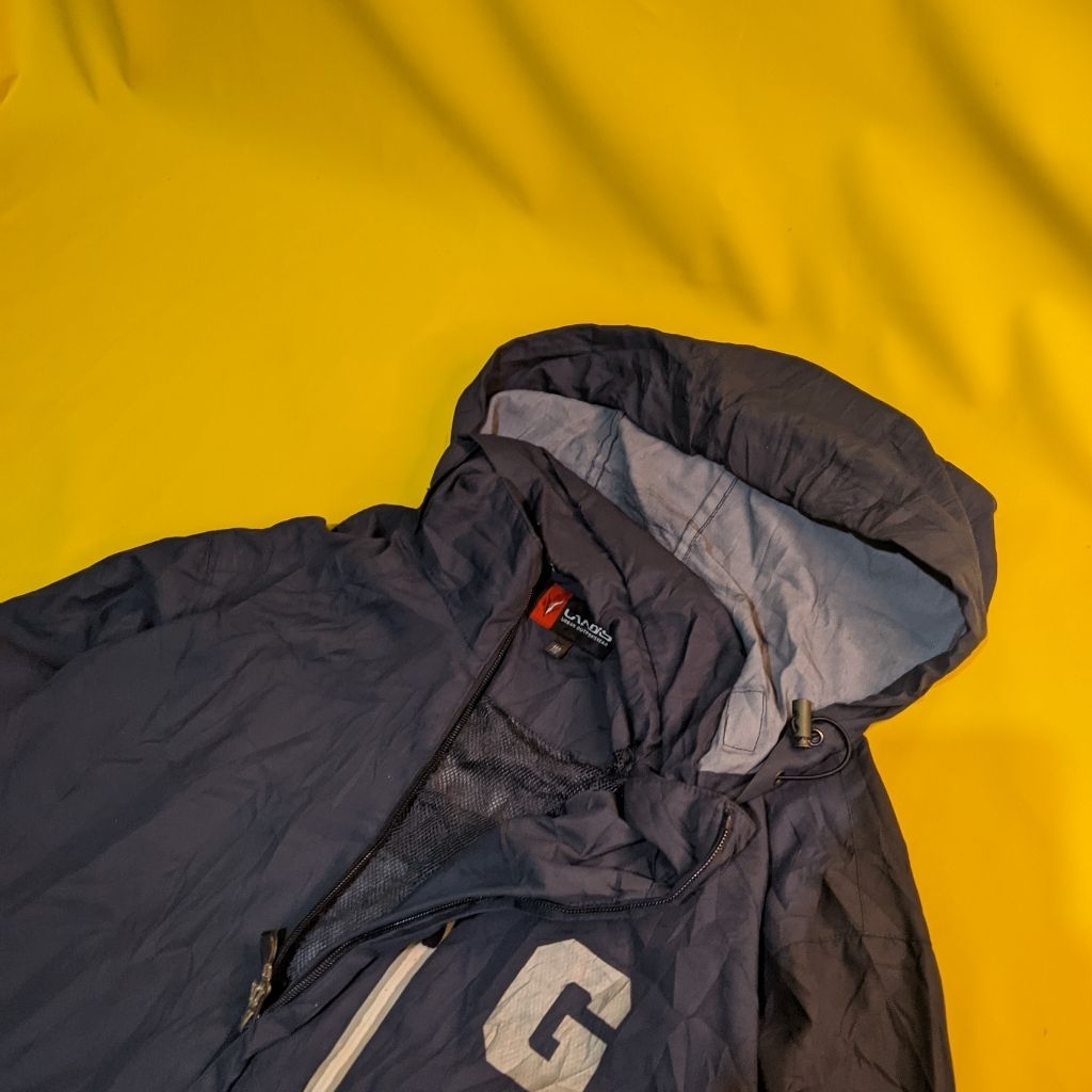 Jaket Vision Peak Windbreaker Navy Ukuran L Bekas Original