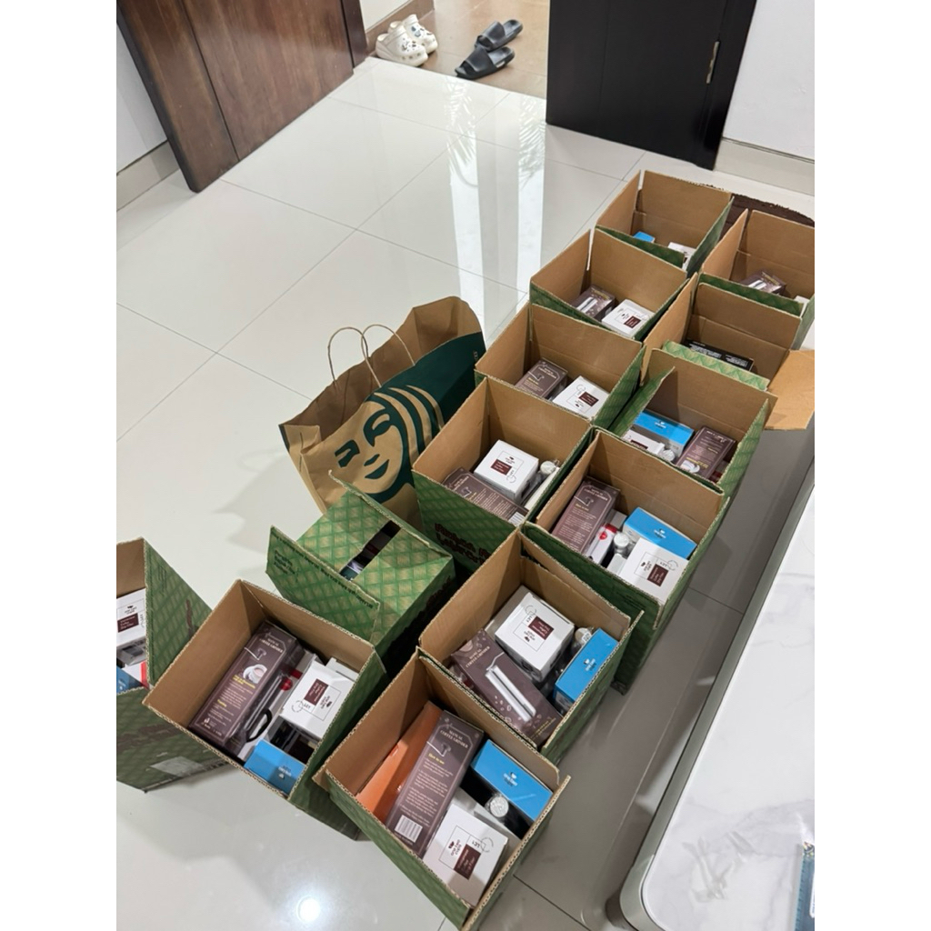 

HAMPERS COFFEE SET SBUCK G&N