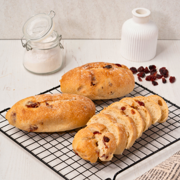 

Cranberry Cheese Sourdough, Roti Sourdough dengan Dried Cranberry & Filling Cream Cheese