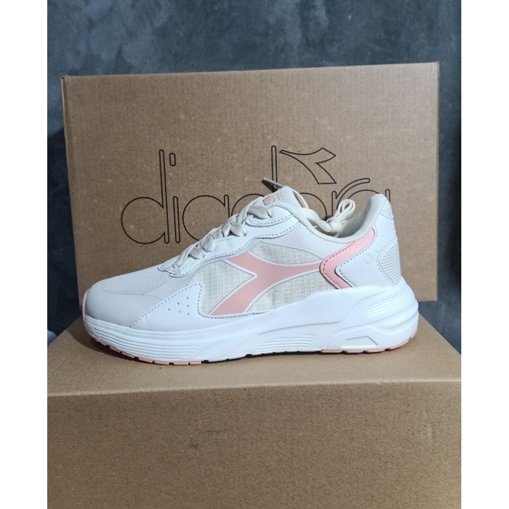 diadora cream pink size 36