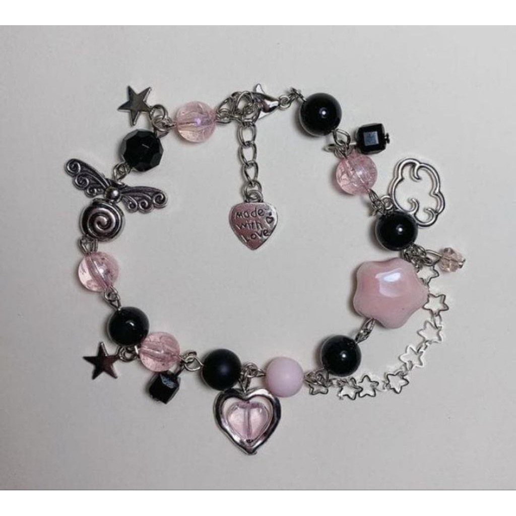 

Gelang handmade Hadiah / gift kpop japan kawaii hampers