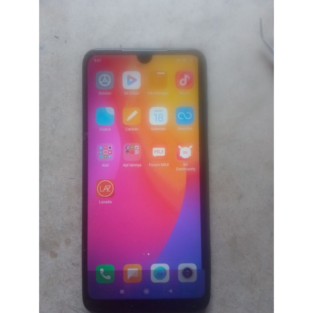 hp minus.. redmi7 ram3/32(baca deskripsi)