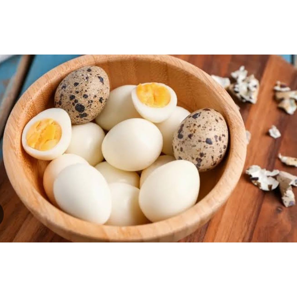 

Telur puyuh rebus sudah di kupas isi 25 butir siap saji siap di olah lagi