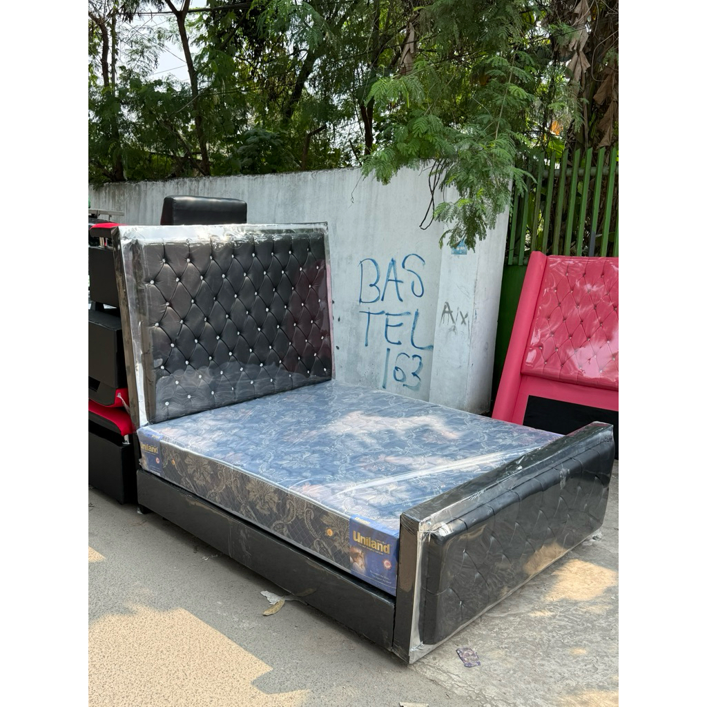 Set Kasur Springbed Uniland & Divan Andin Lis Kaca