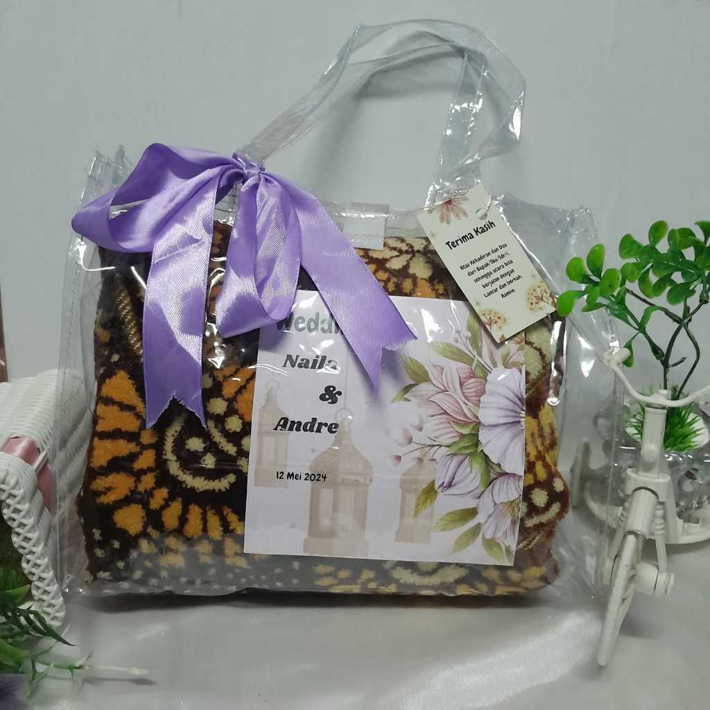 SOUVENIR SAJADAH KEMAS TAS OLEH-OLEH HAJI ATAU UMROH / SOUVENIR PERNIKAHAN / TAHLILAN / ULANG TAHUN 