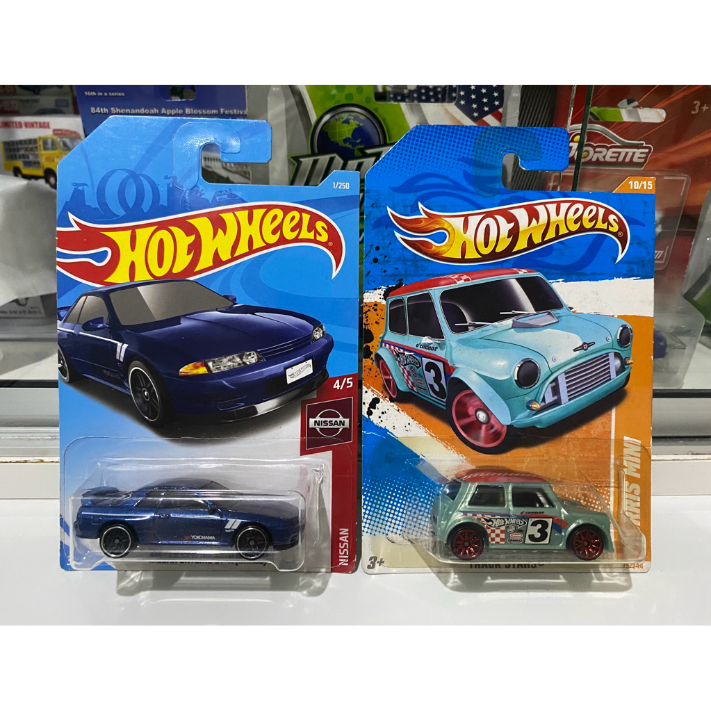 Hotwheels Paket Nissan R32 & Morris Mini