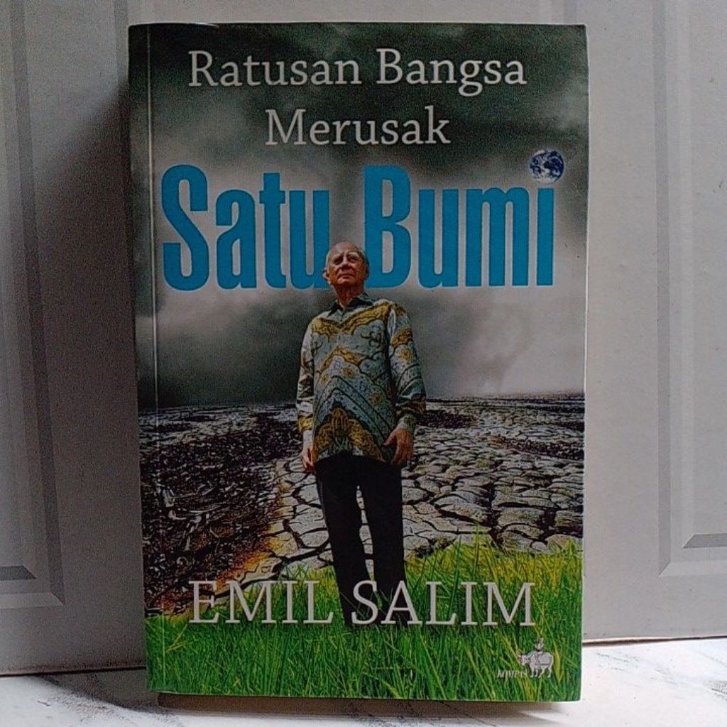 ratusan bangsa merusak satu bumi