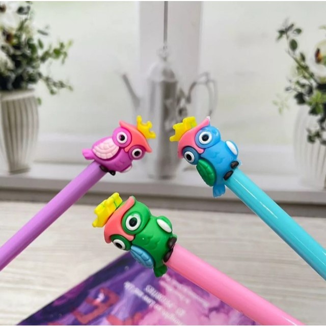 

BOLPEN PENA GEL TINTA HITAM PULPEN GEL BURUNG HANTU MAHKOTA PG-1482PEN GEL MURAH ALAT TULIS UNIK BISA COD