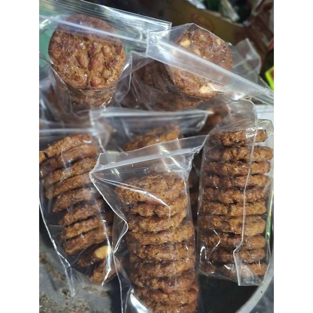 

KACANG GORENG BATAMPIK 1 PACK ISI 10