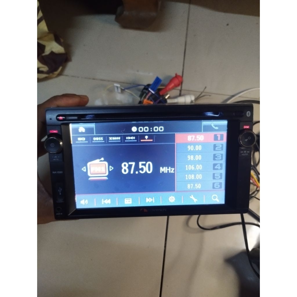 head unit double din 6.5 inc nakamichi na1550 bluetoothI segel