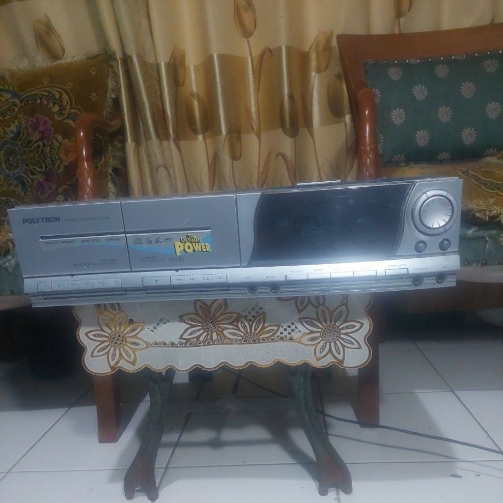 POLYTRON BB 2302H cassete, MP3,  cd , vcd player.