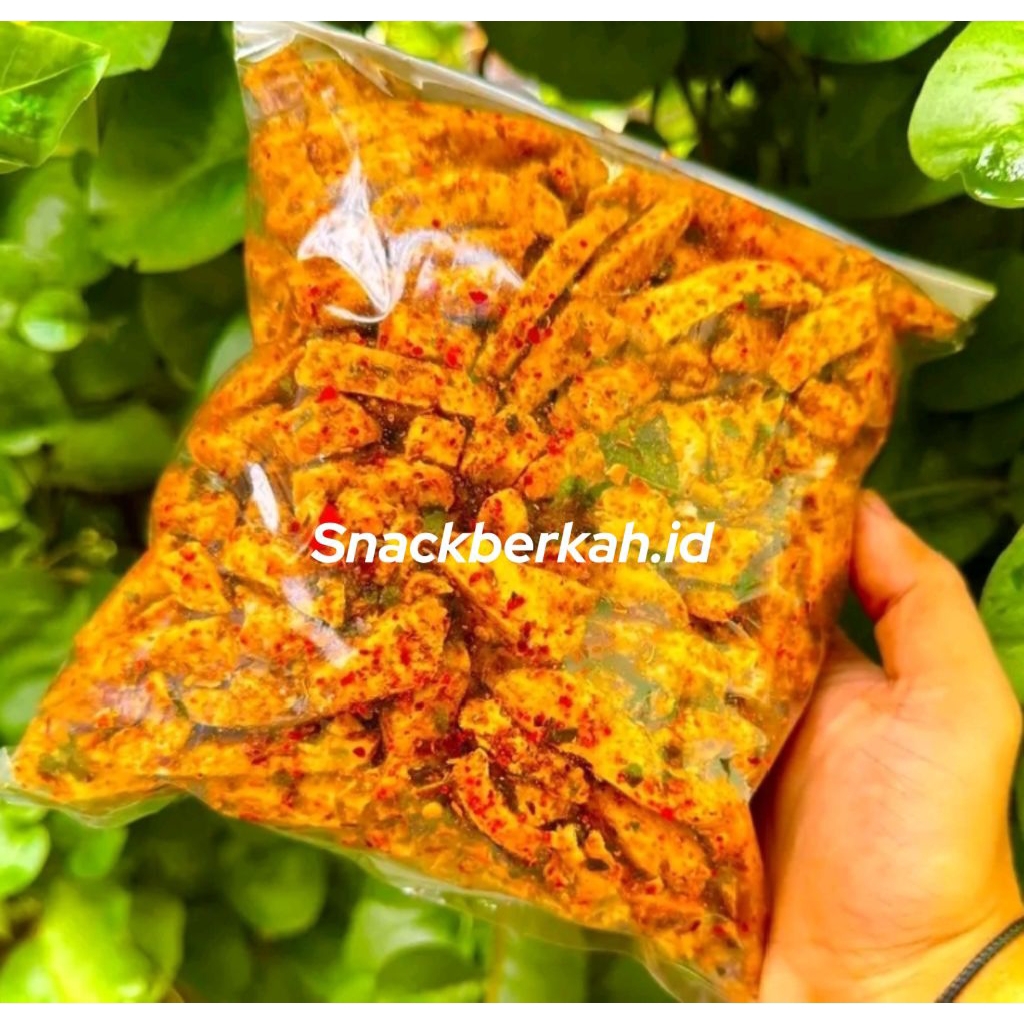 

Basreng pedas daun jeruk kemasan 250gr. Cemilan pedas instan.