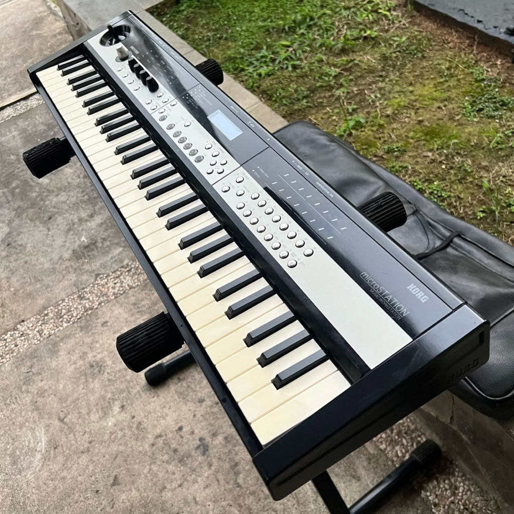 Keyboard Synthesizer KORG MicroStation