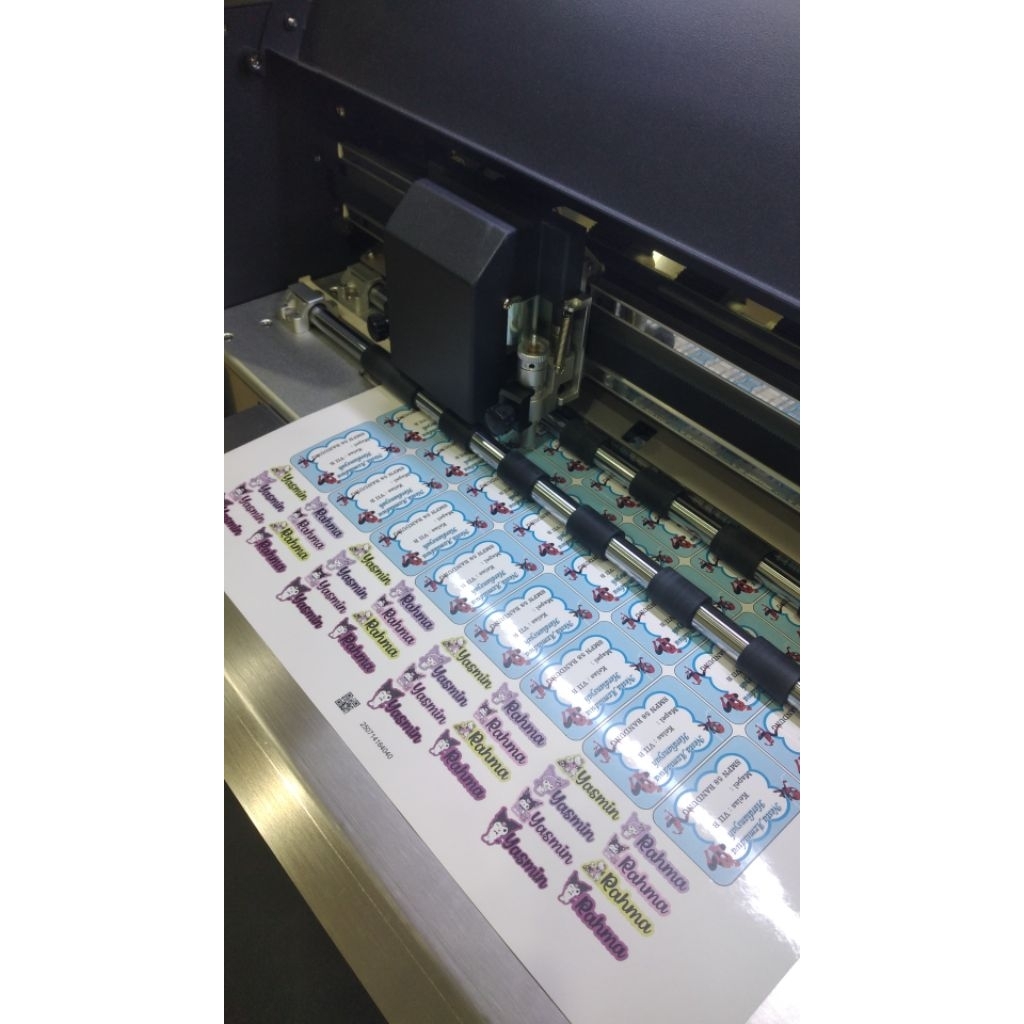 

Setiker Label nama custom ukuran a3+
