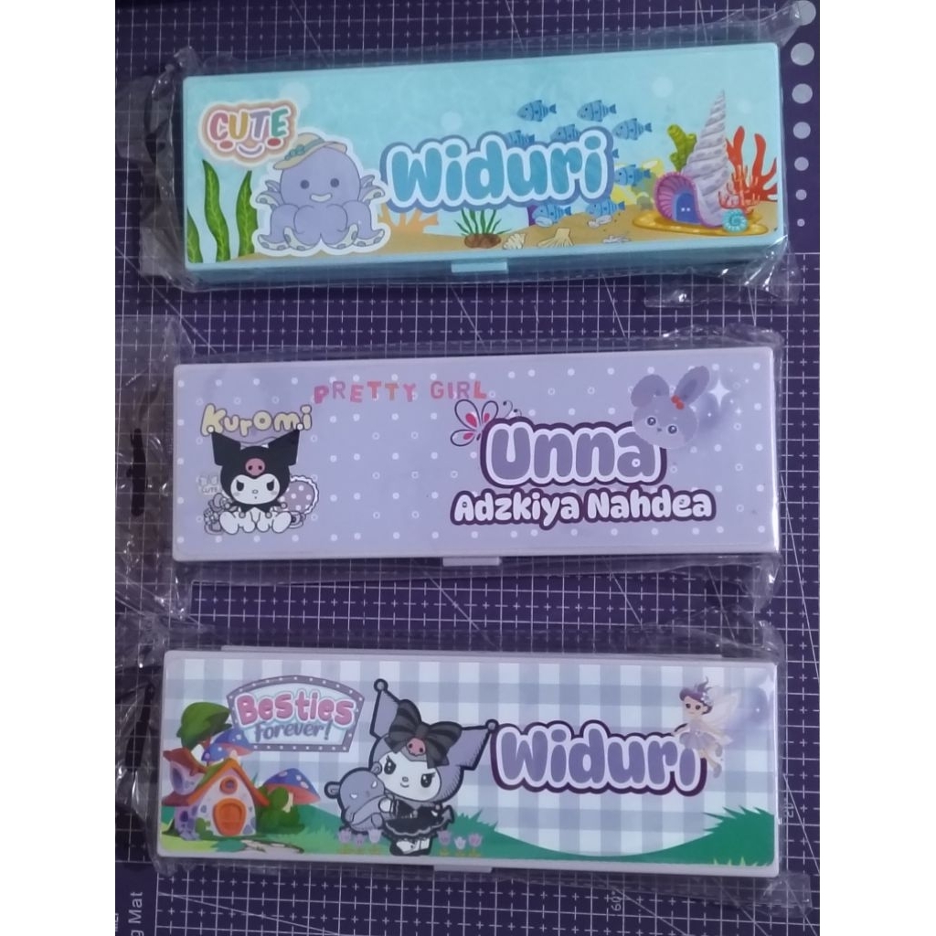 

Kotak pensil Custom Nama dan Desain