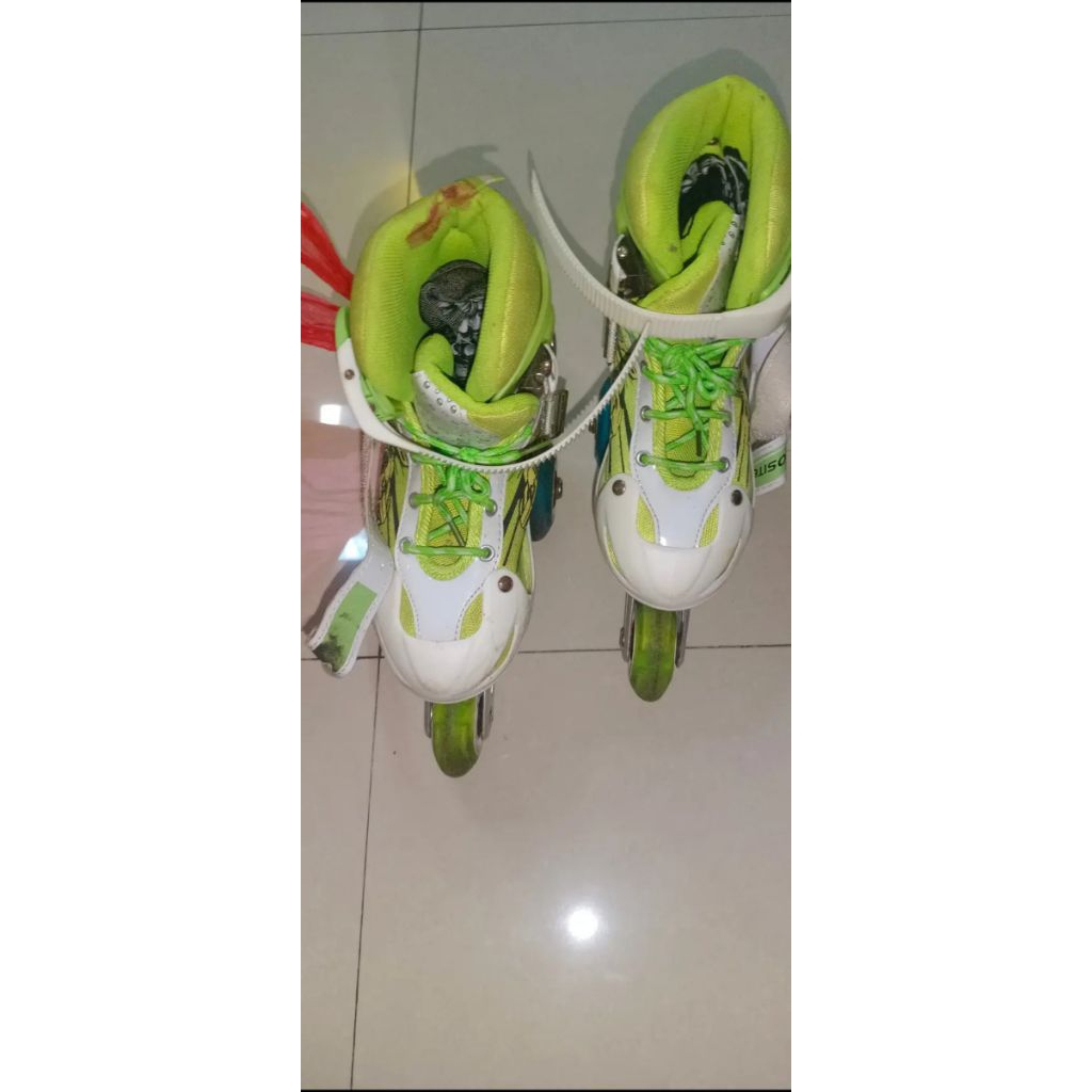 [Preloved] sepatu roda anak