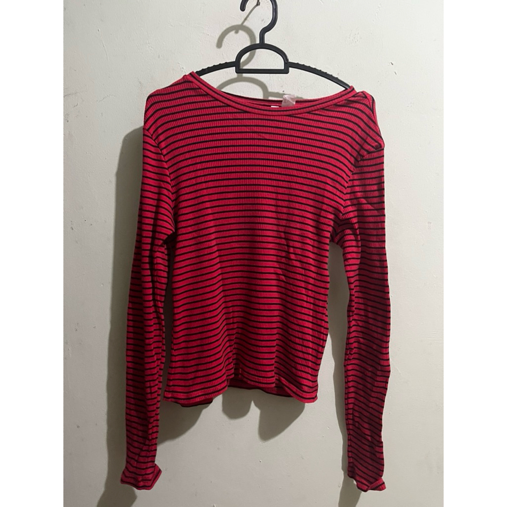 PRELOVED KNIT H&M DIVIDED ORIGINAL