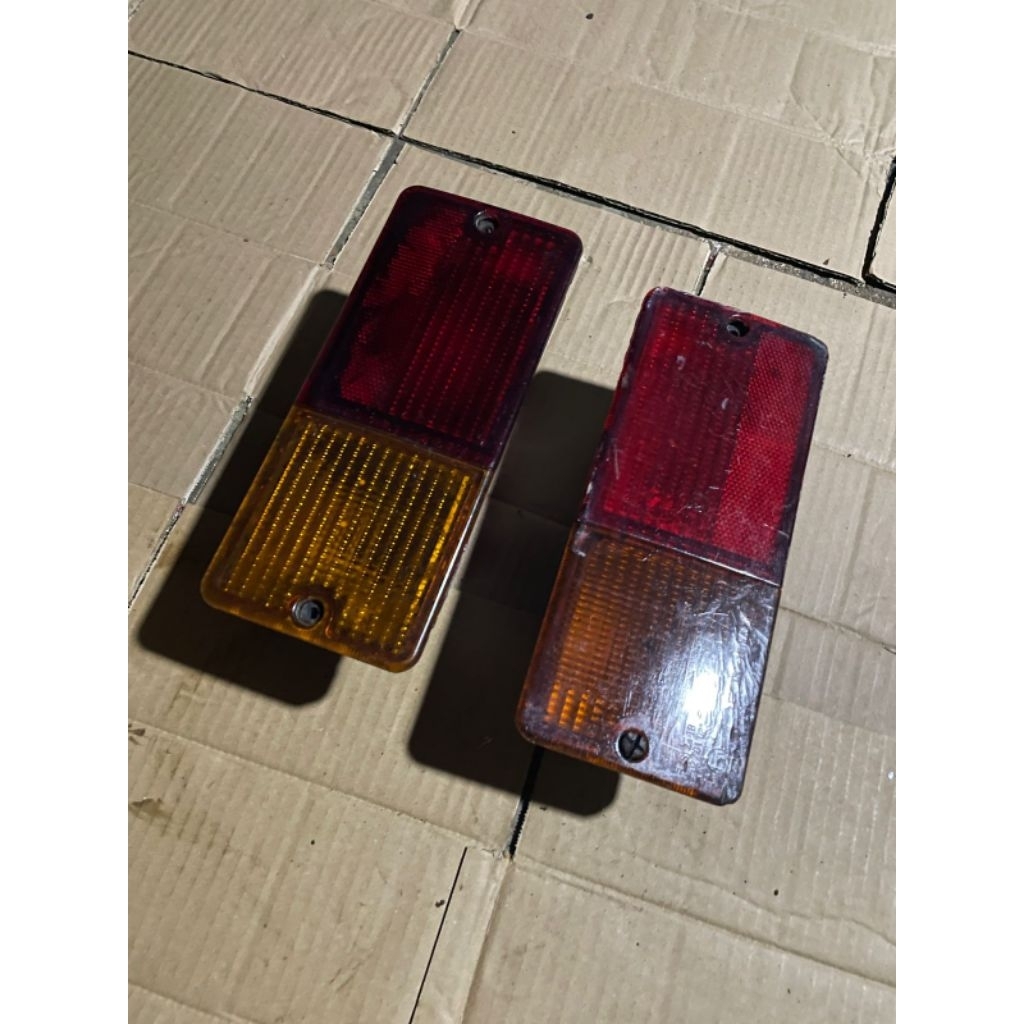 Lampu belakang grand max pick up second bekas