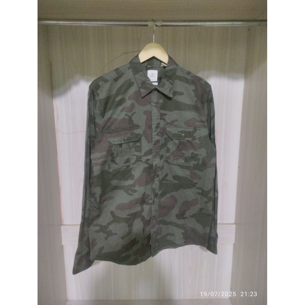 Kemeja Lengan panjang pria Dockers camo