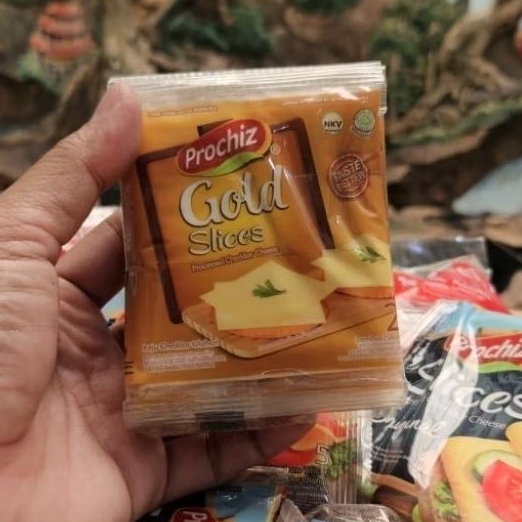 

ED 12.25 RTG 8SACHET - KEJU PROCHIZ GOLD SLICES CHEDDAR CHEESE 8 SACHET( ISI 8X2SLICES =16SLICES) / RICH CALCIUM CHEESE PROCIS KEJU