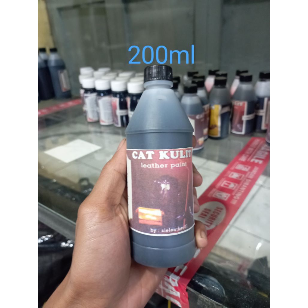 Cat jaket kulit hitam permanen - Cat Sepatu Hitam permanen Original 200ml Isi banyak