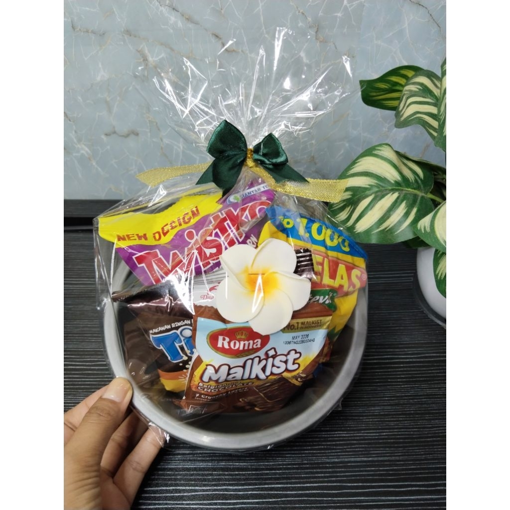 

Salin Sok Hampers Galungan kuningan snack