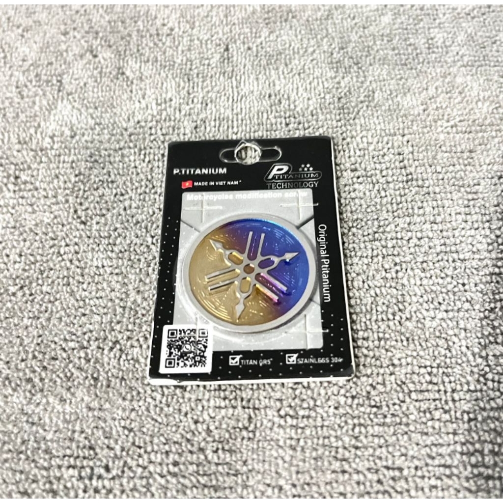 Emblem Lambang Yamaha bulat Titanium