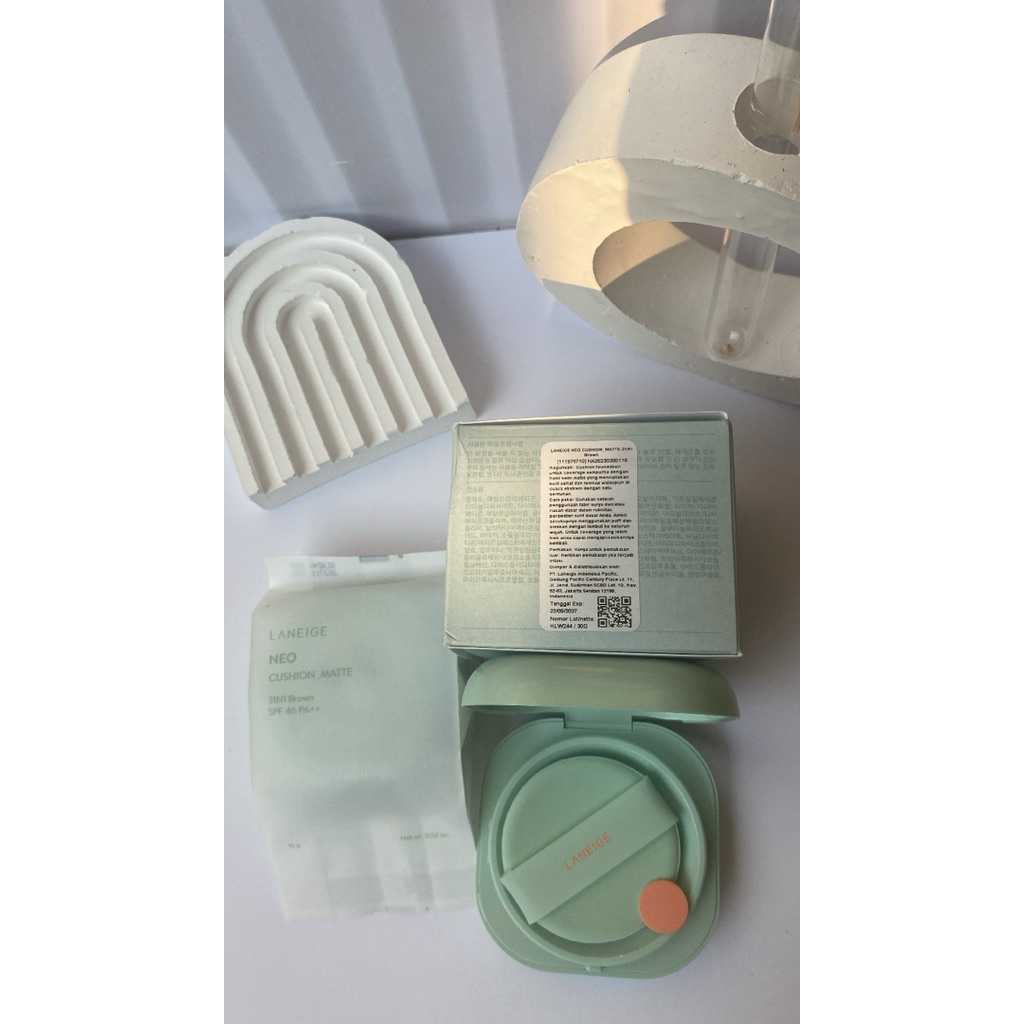 LANEIGE Neo Cushion Matte 30g | 21C1 Cool Beige & 31N1 Brown | Semi Matte | Exp 2027