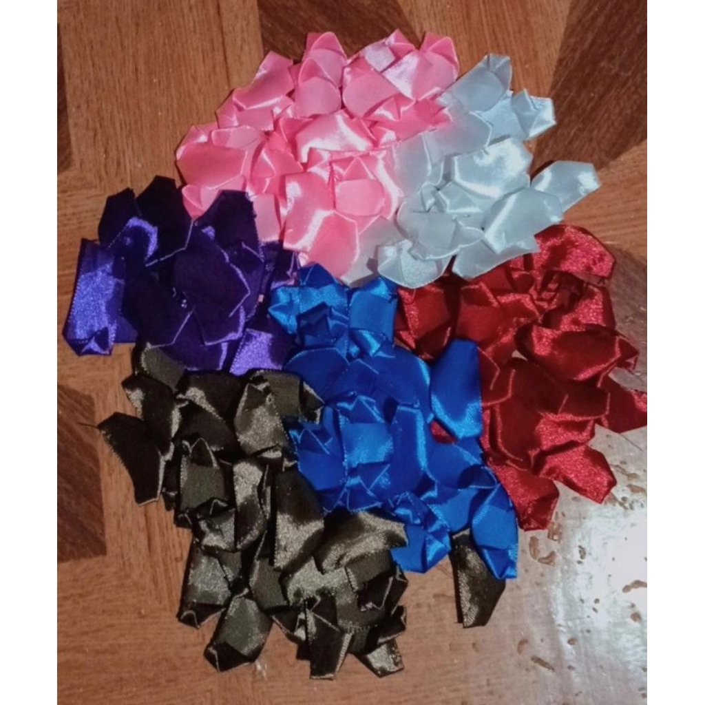 

160 pcs kelopak mawar pita satin / kelopak mawar/ 160 pcs kelopak mawar pita/ kelopak bunga mawar pita satin