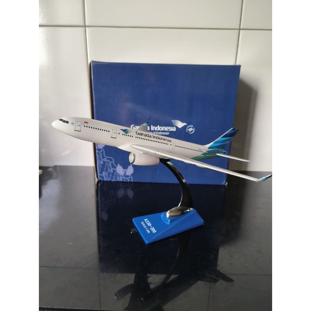 Diecast Garuda Indoneaia Airbus A330-200 GPJ 1:200