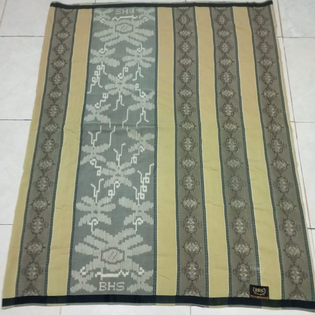 sarung bhs jtb full sutra spunslik 210/2 bekas minus ringan