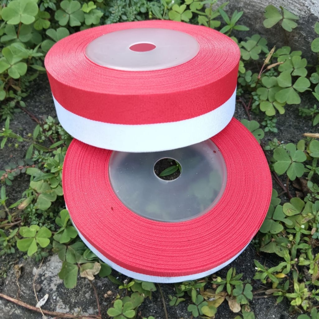 

Grosir Pita Kain Merdeka Merah Putih Lebar 1 inchi 2,5cm 1 Roll 25 meter