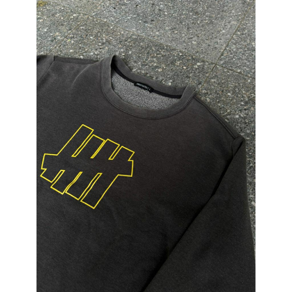 Crewneck Undefeated Logo