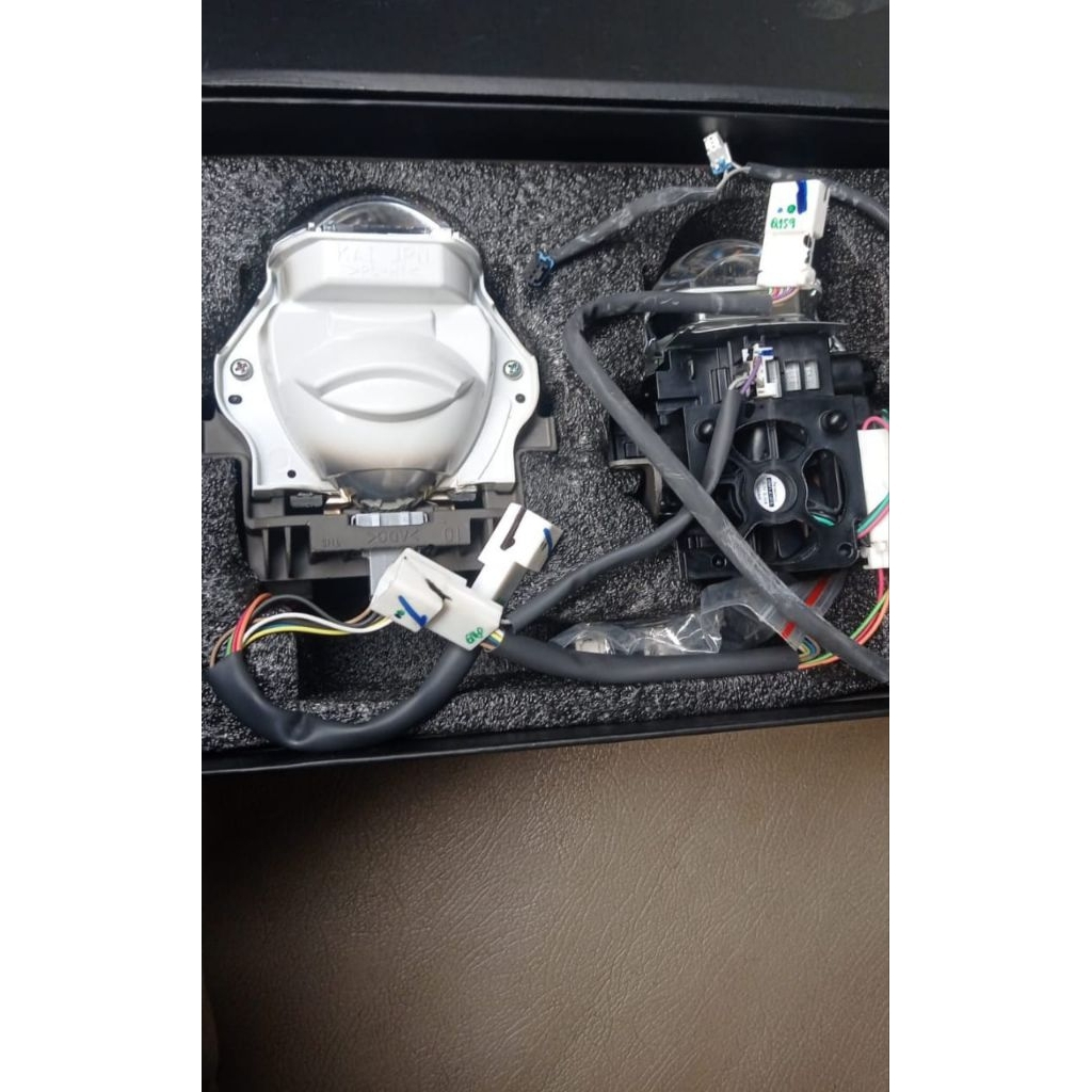 BILED proji projector FORTUNER VRZ ORIGINAL TOYOTA