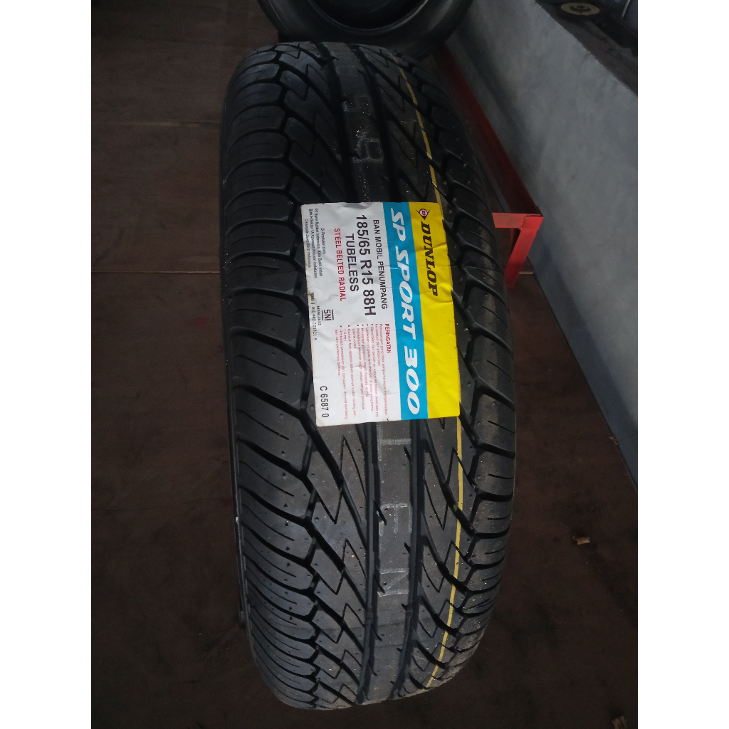 Ban Baru - Dunlop SP300 185/65 R15 - Ban Mobil Livina Veloz Ertiga Freed