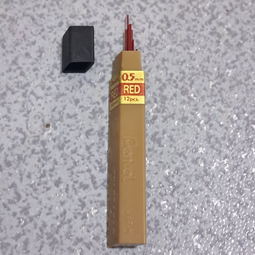 

Isi Pensil Mekanik Warna Merah Pentel 0.5 mm 60 mm 12 pcs Refill